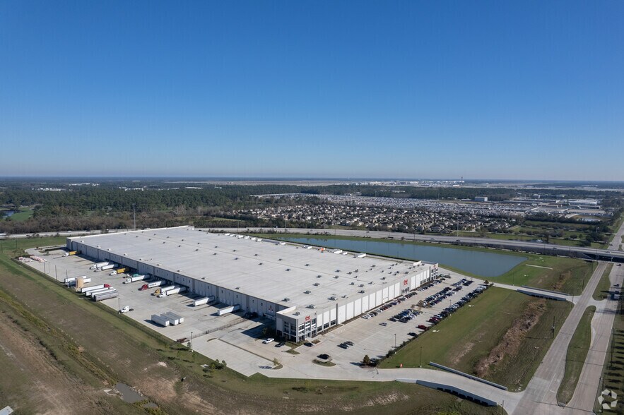 More Photos Of 1401 Rankin Rd, Houston Distribution For Lease