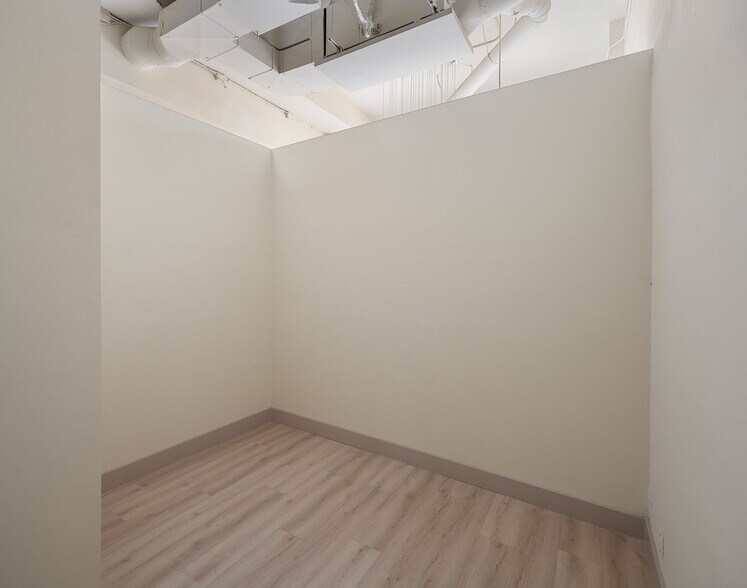 More Photos Of 9435-9439 Santa Monica Blvd, Beverly Hills Storefront Retail Office For Lease