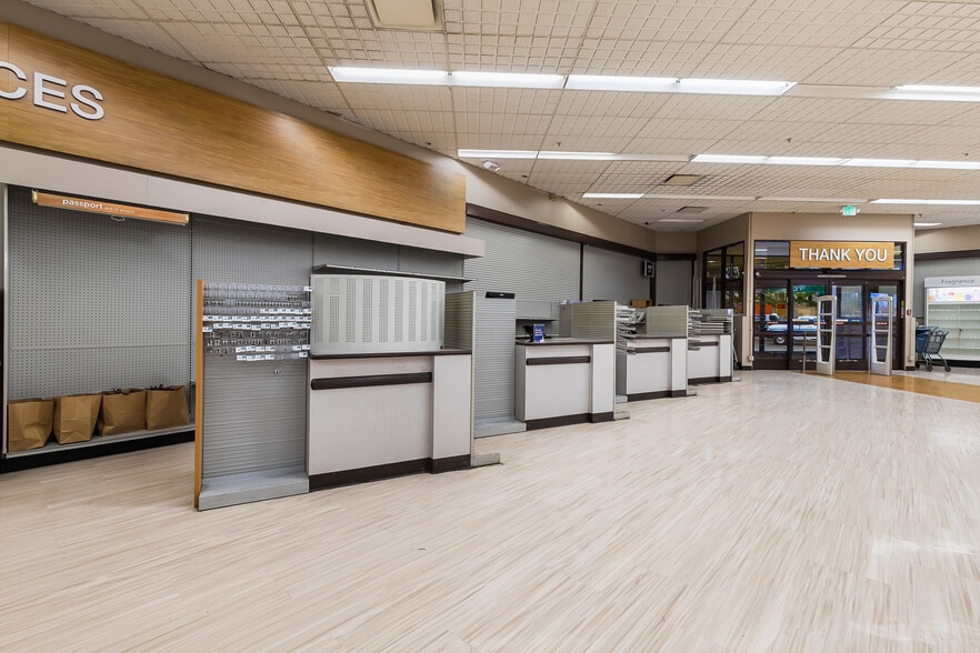 More Photos Of 3227 Northwest Ave, Bellingham Drugstore For Lease