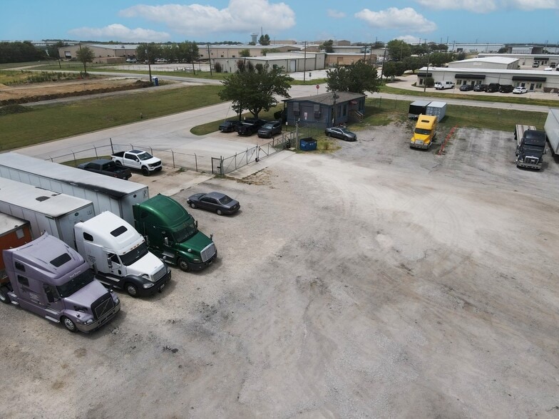 More Photos Of 200 Industrial Blvd, Mansfield Service For Sale