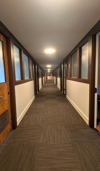 More Photos Of 219 N Main St, Bryan Office For Lease