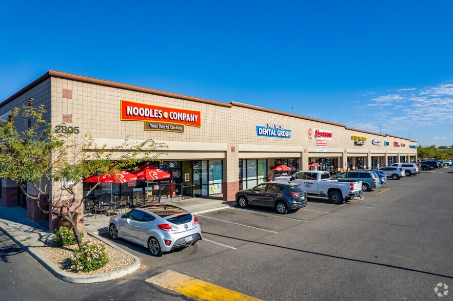 More Photos Of 2805-3053 W Agua Fria Fwy, Phoenix Unknown For Lease