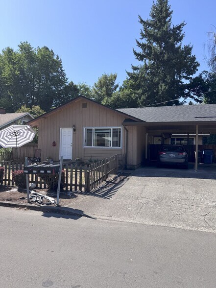 More Photos Of 3313 E 17th St, Vancouver Apartments For Sale