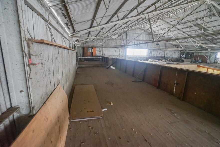 More Photos Of 121 N Gateway Dr, Madera Freestanding For Sale