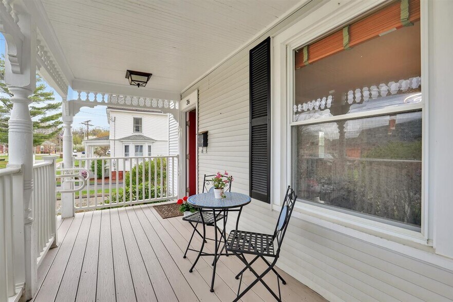 More Photos Of 36 School St, Glastonbury Office For Sale