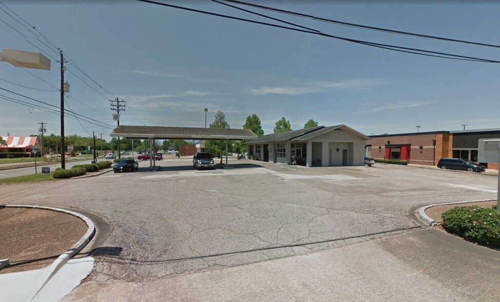 More Photos Of 101 N Friendswood Dr, Friendswood Land For Lease