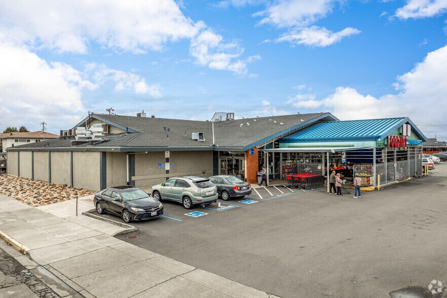More Photos Of 1960-2056 Lewelling Blvd, San Leandro Unknown For Lease