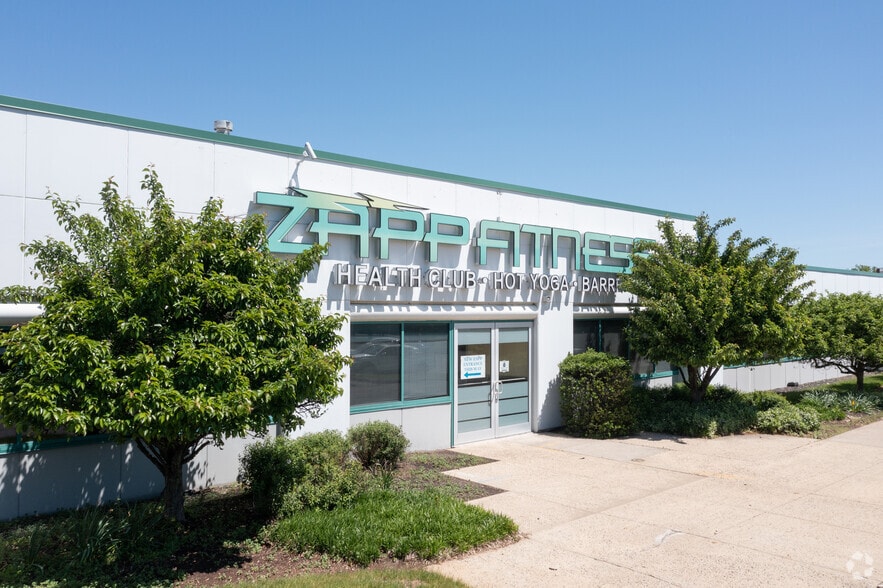 More Photos Of 191 Talmadge Rd, Edison Warehouse For Lease