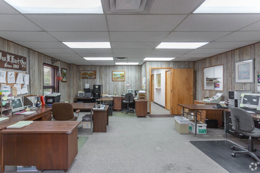 More Photos Of 365 Central Ave, Bohemia Warehouse For Sale