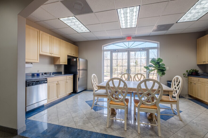 More Photos Of 7261 Burlington Rd, Whitsett Office For Sale