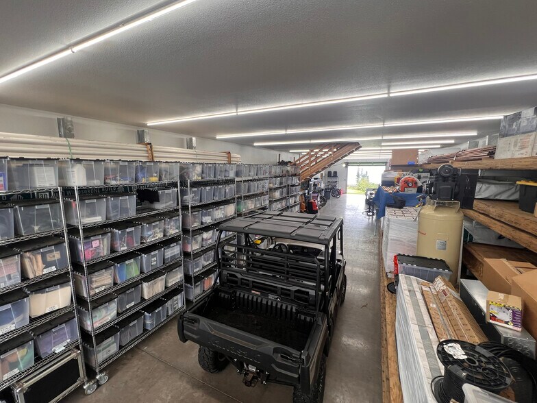 More Photos Of Kula Highway, Kula Showroom For Lease