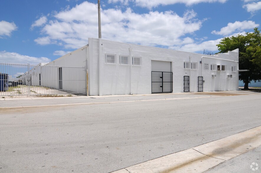 More Photos Of 301-395 NE 59th St, Miami Coworking Space