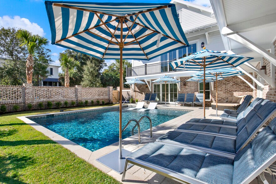 More Photos Of 104 17th st, Tybee Island Apartments For Sale