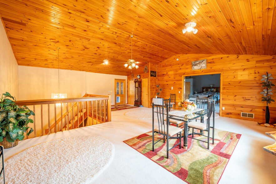 More Photos Of 608 N Chestnut St, Derry Restaurant For Sale