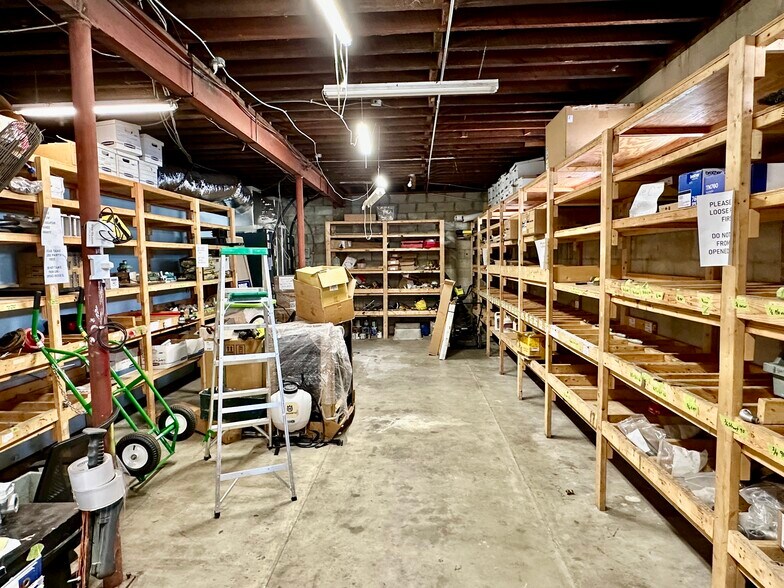 More Photos Of 414 W 9th St, Sanford Office For Sale