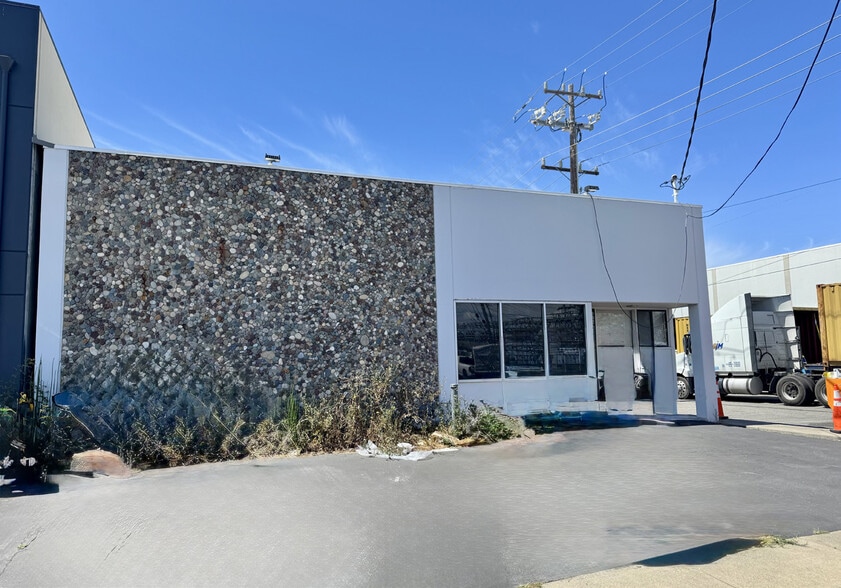 Primary Photo Of 902 Center St, San Carlos Warehouse For Lease