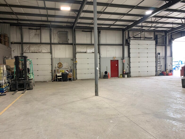 More Photos Of 775 Gillard St, Wallaceburg Industrial For Sale