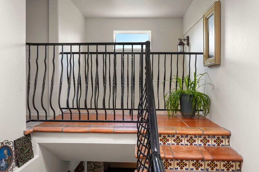 More Photos Of 2605 W Pikes Peak Ave, Colorado Springs Apartments For Sale