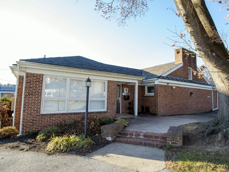 Primary Photo Of 1 Rathton Rd, York Medical For Lease