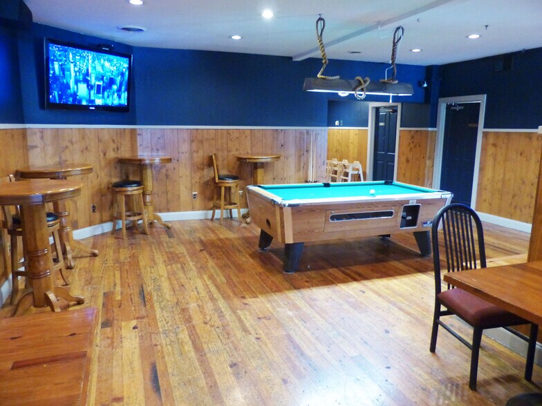 More Photos Of 41-43 Fall St, Seneca Falls Bar For Lease
