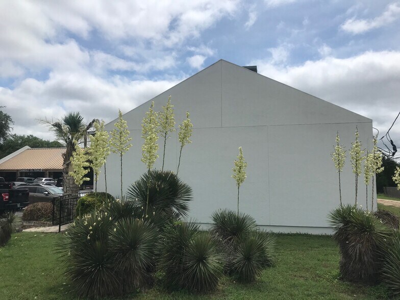 More Photos Of 14500 RR 12, Wimberley General Retail For Lease