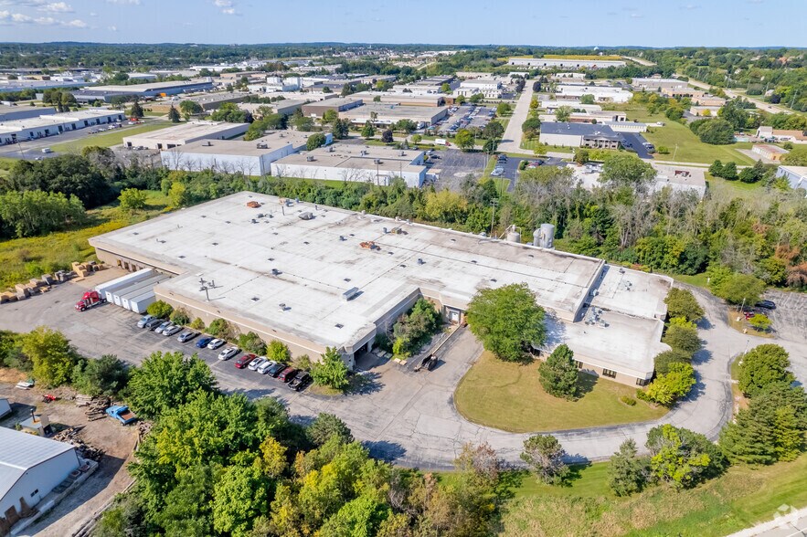 More Photos Of W139N9499 State Highway 145, Menomonee Falls Manufacturing For Sale