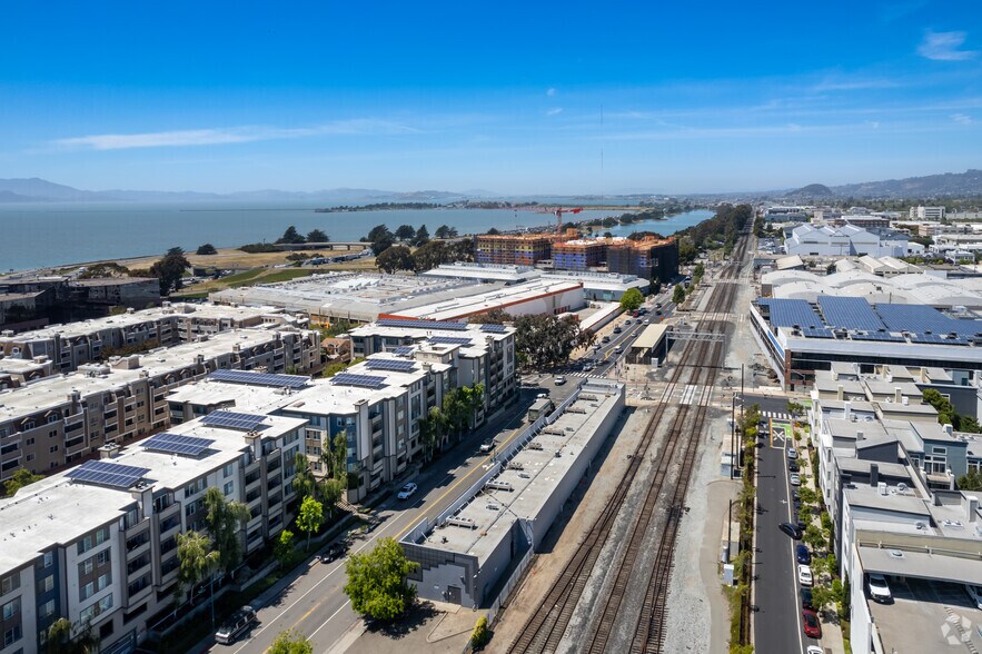 More Photos Of 6440-6490 Bay St, Emeryville Telecom Hotel Data Hosting For Sale