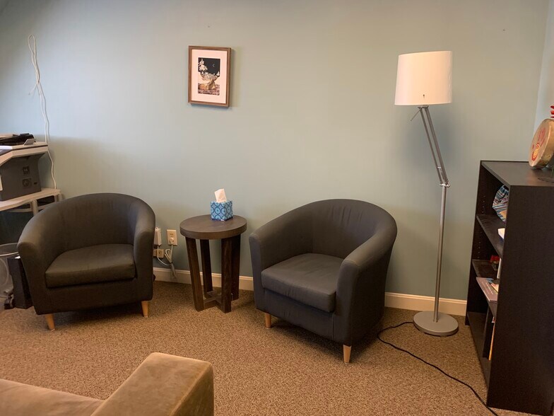 More Photos Of 74-76 Bedford St, Lexington Office For Lease