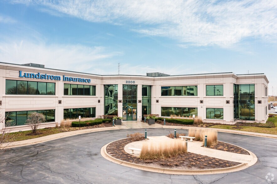 More Photos Of 2205 Point Blvd, Elgin Office For Lease