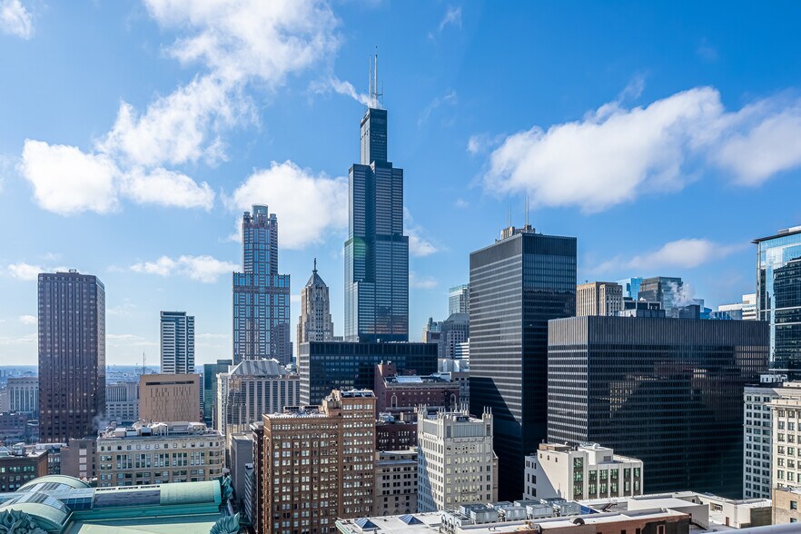 More Photos Of 59 E Van Buren St, Chicago Apartments For Lease