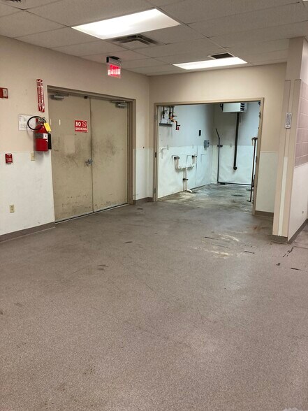More Photos Of 1916 Boggs Creek Rd, Jefferson City Medical For Sale