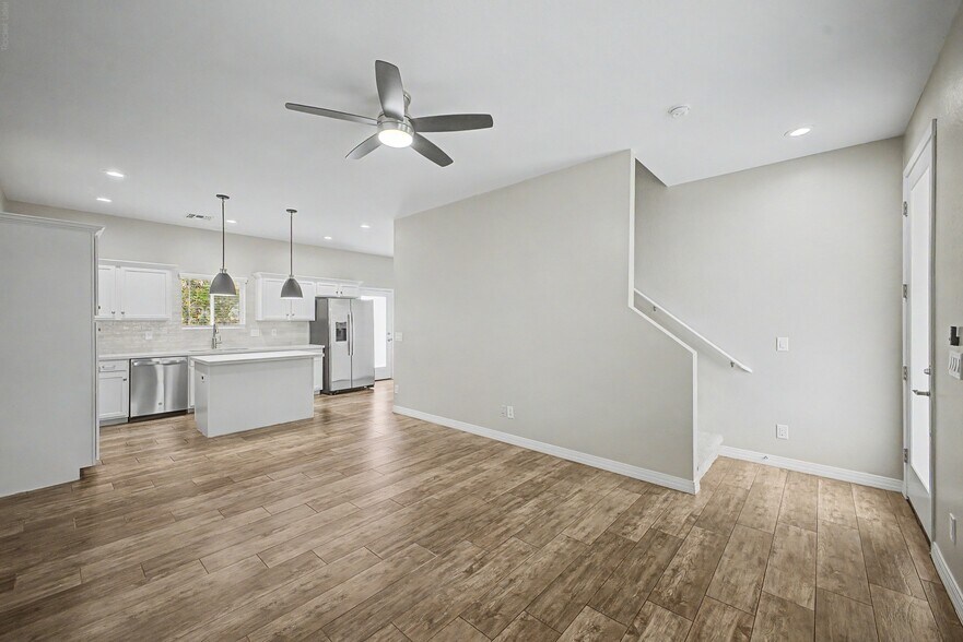 More Photos Of , Phoenix Multifamily For Sale