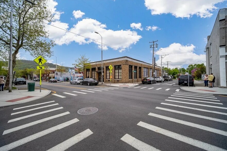 More Photos Of 269 Main St, Beacon Storefront For Sale