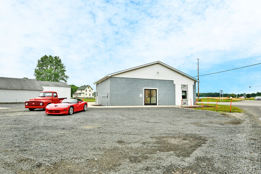 More Photos Of 3019 Parkman Rd NW, Warren Flex For Sale