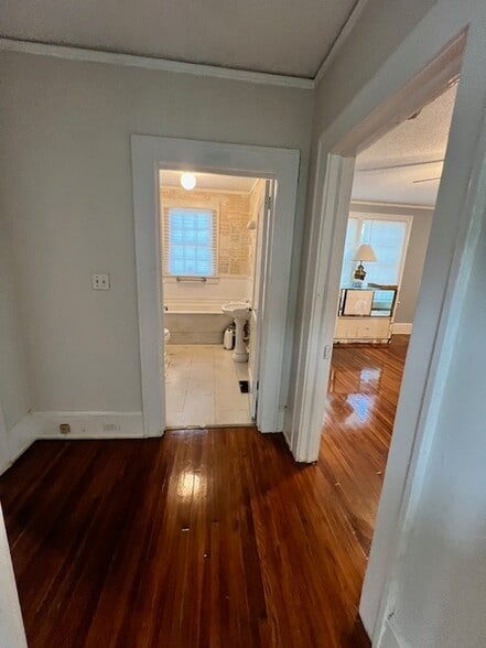 More Photos Of 501 W Garrison Blvd, Gastonia Office Residential For Lease