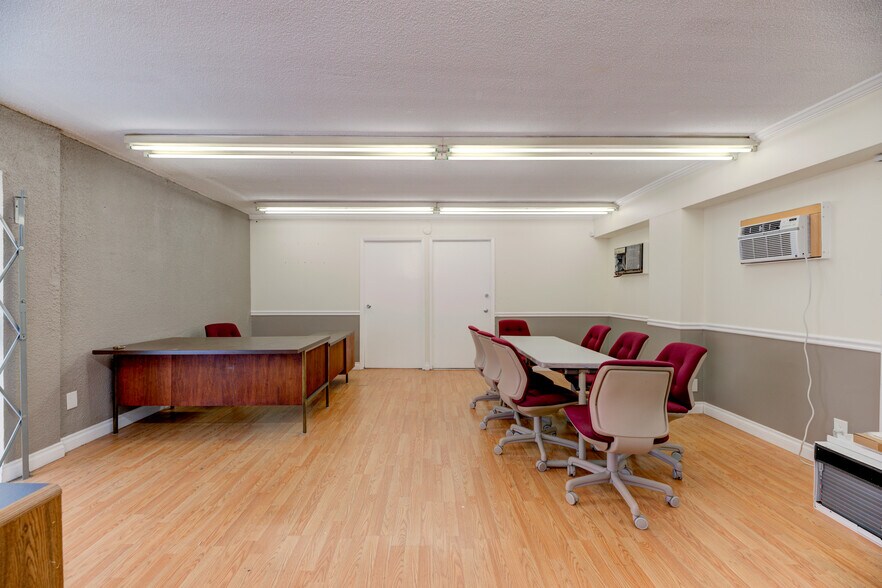 More Photos Of 24248 Crenshaw Blvd, Torrance Office For Sale