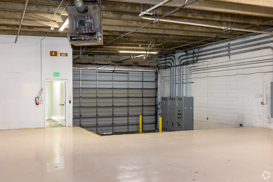More Photos Of 4590 Jason St, Denver Warehouse For Lease