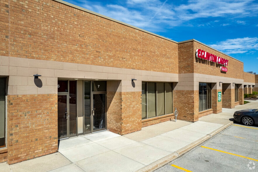 More Photos Of 3495 Laird Rd, Mississauga Light Distribution For Lease