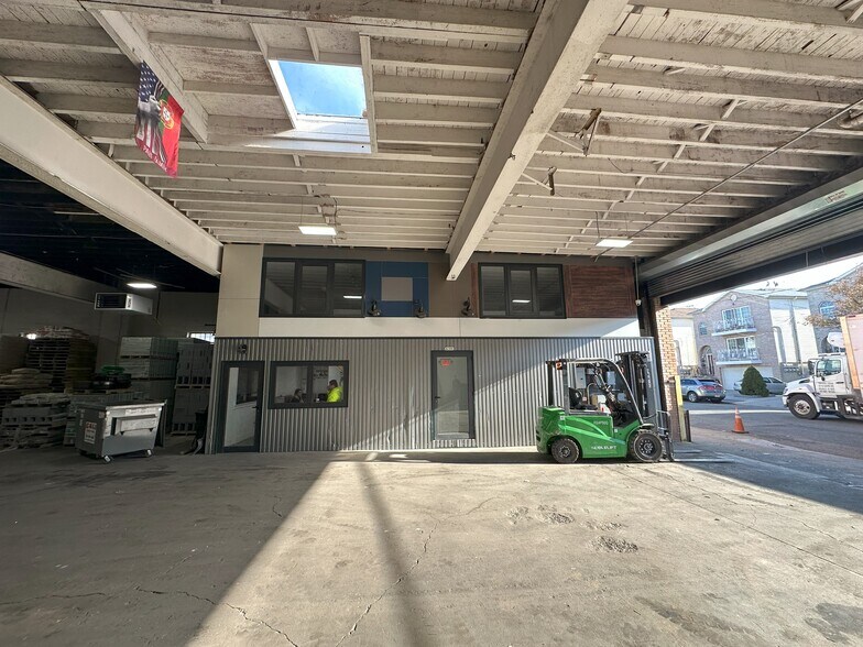 More Photos Of 82-84 Jabez St, Newark Warehouse For Lease