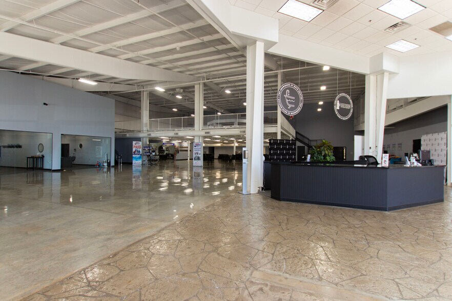 More Photos Of 1435 Paramount Dr, Huntsville Freestanding For Sale