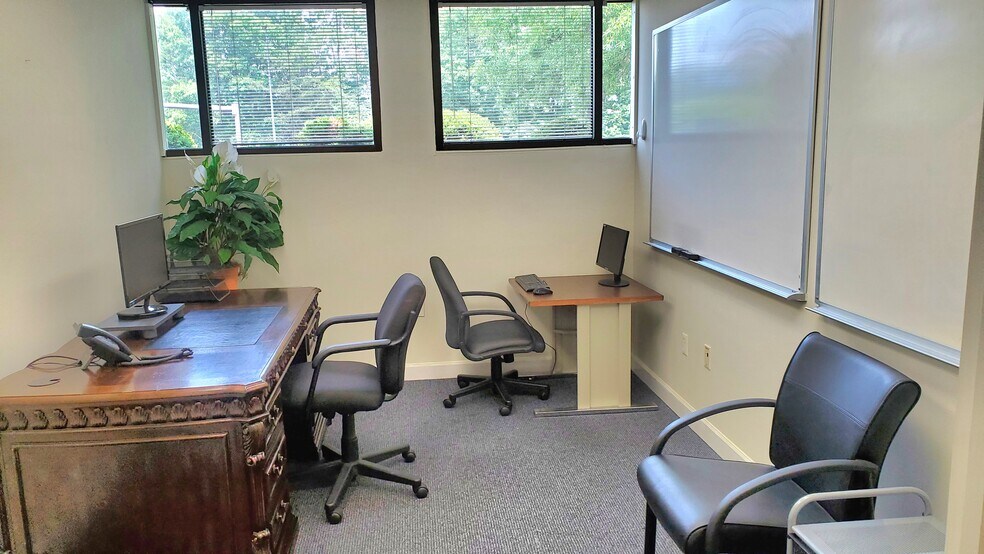 More Photos Of 11890 Sunrise Valley Dr, Reston Office For Lease