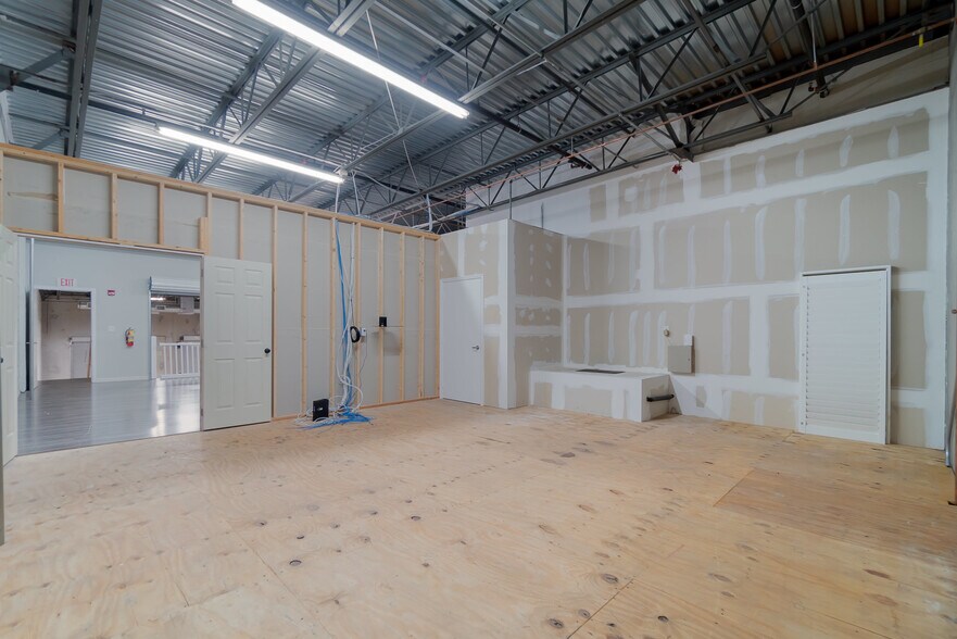 More Photos Of 679 NW Enterprise Dr, Port Saint Lucie Light Distribution For Sale