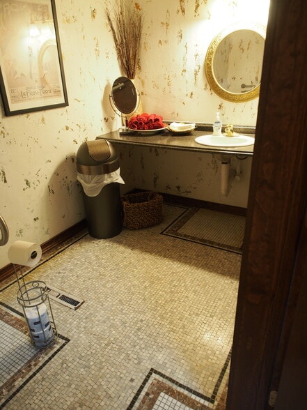 More Photos Of 100 Crown St, New Haven Office For Lease