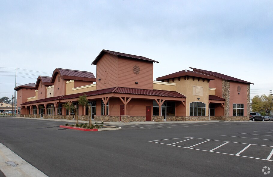 More Photos Of 2743 Hamner Ave, Norco General Retail For Lease