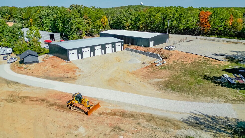 More Photos Of 100 Man Cave, Sunrise Beach Self Storage For Sale