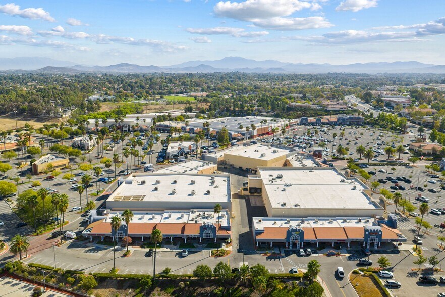 More Photos Of 27520 Ynez Rd, Temecula General Retail For Sale