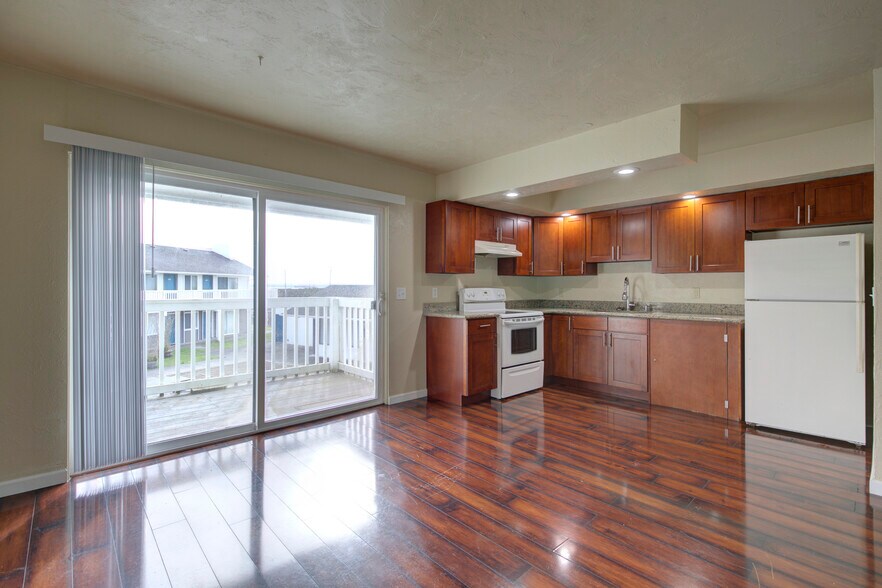 More Photos Of 1031 Discovery Ave SE, Ocean Shores Apartments For Sale