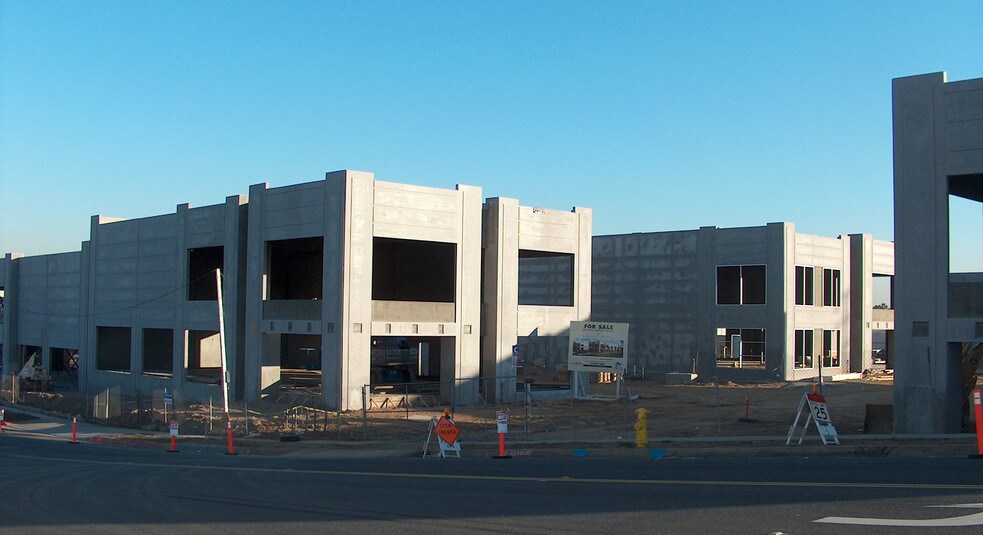 More Photos Of 2816 Columbia St, Torrance Light Distribution For Lease