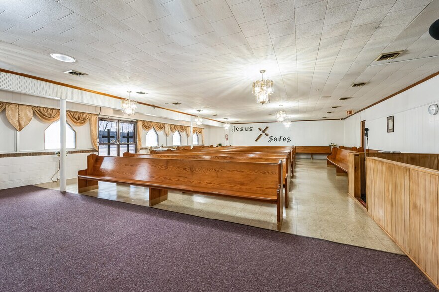 More Photos Of 1040 US-13, Windsor Religious Facility For Sale