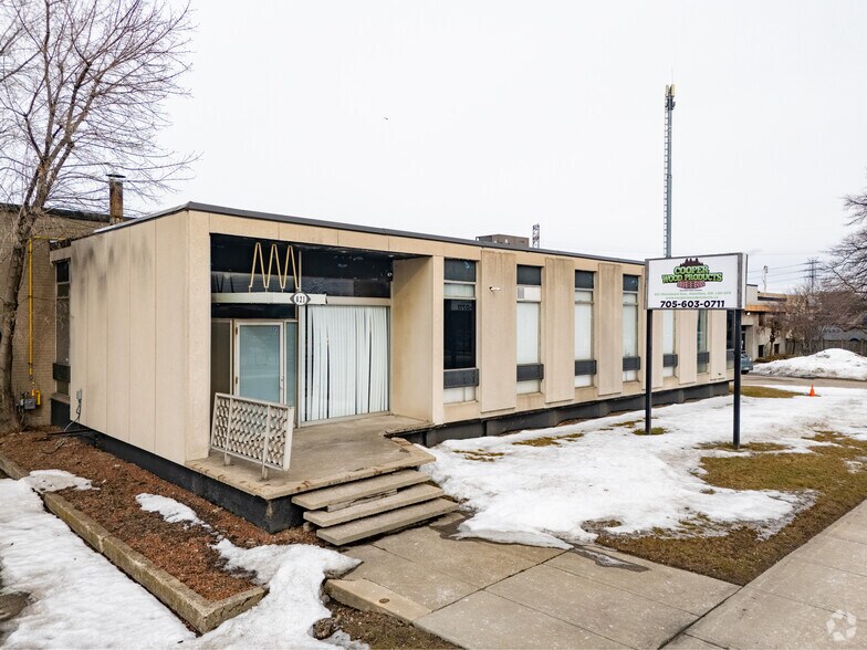 Primary Photo Of 821 Woodward Ave, Hamilton Manufacturing For Lease